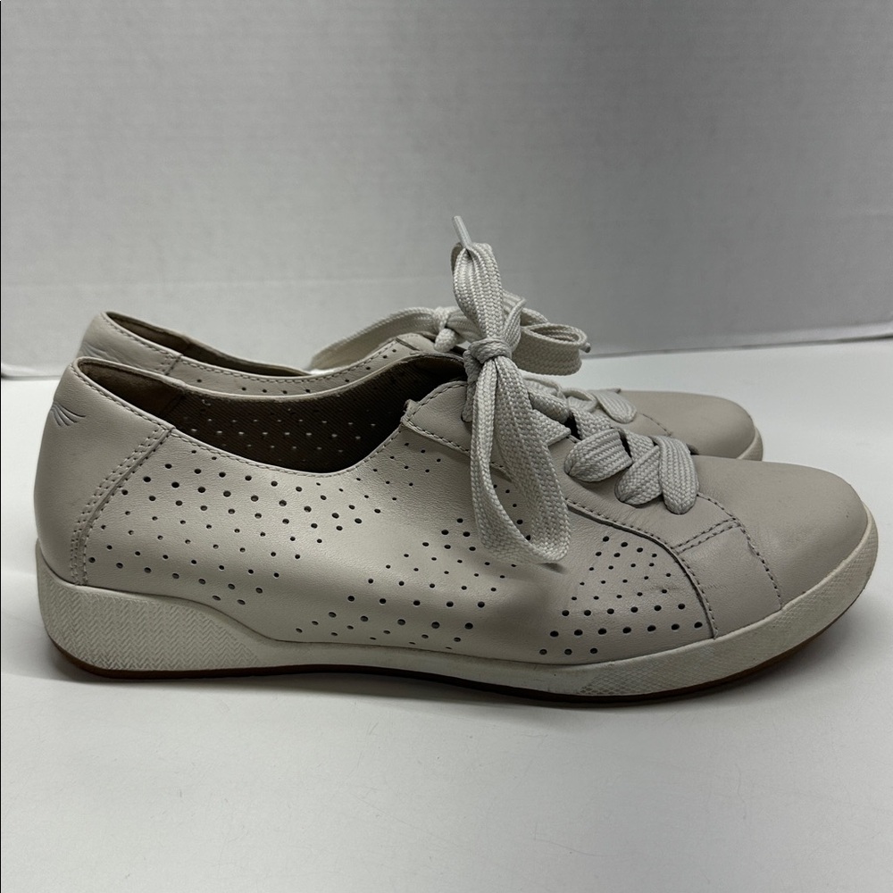 Dansko Orli Sneakers Shoes Perforated Leather Ivory White Size EUR 41 10.5 - 11 - Picture 4 of 9